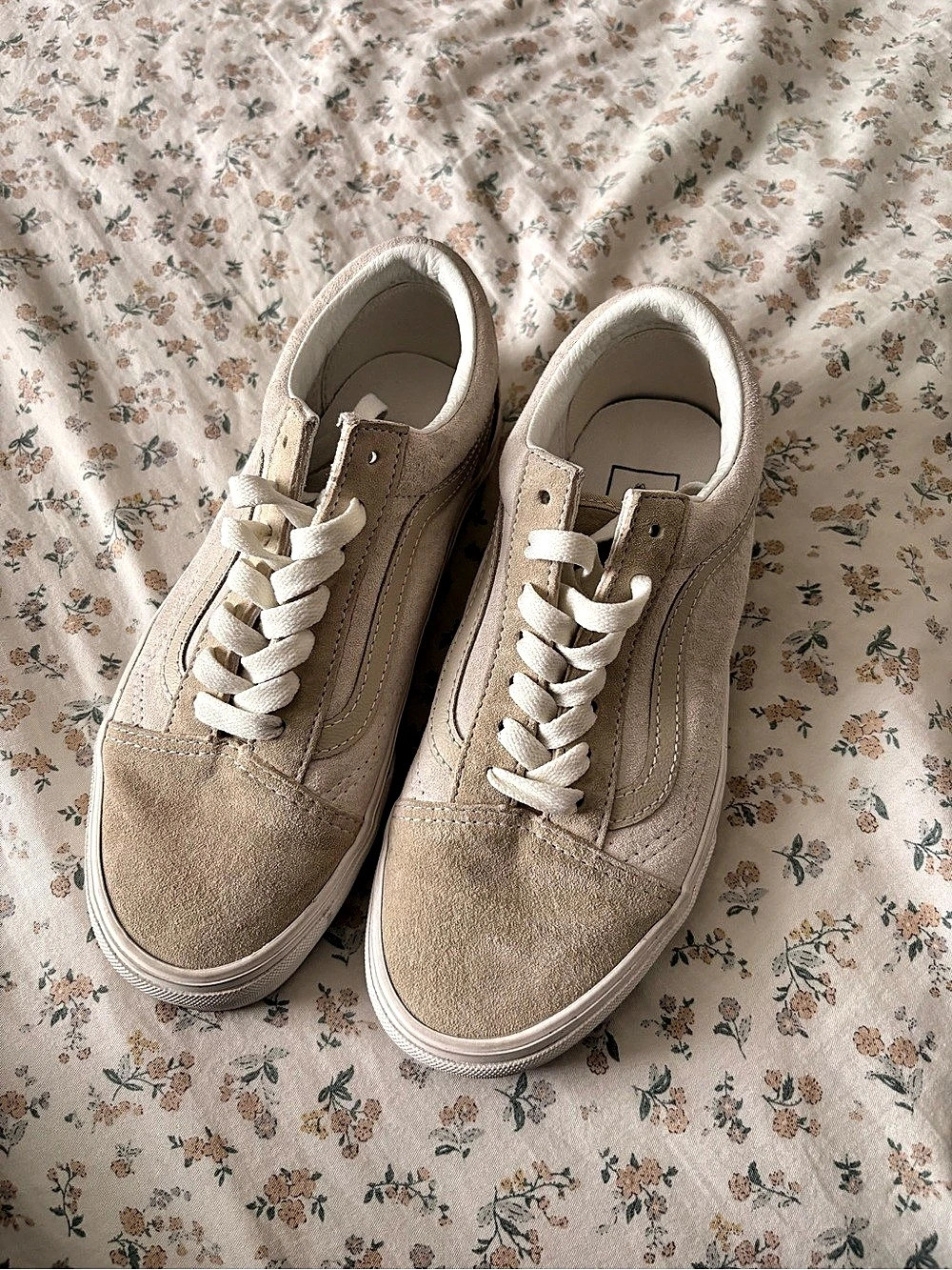 Vans Old Skool Pig Suede Sneakers Beige & White